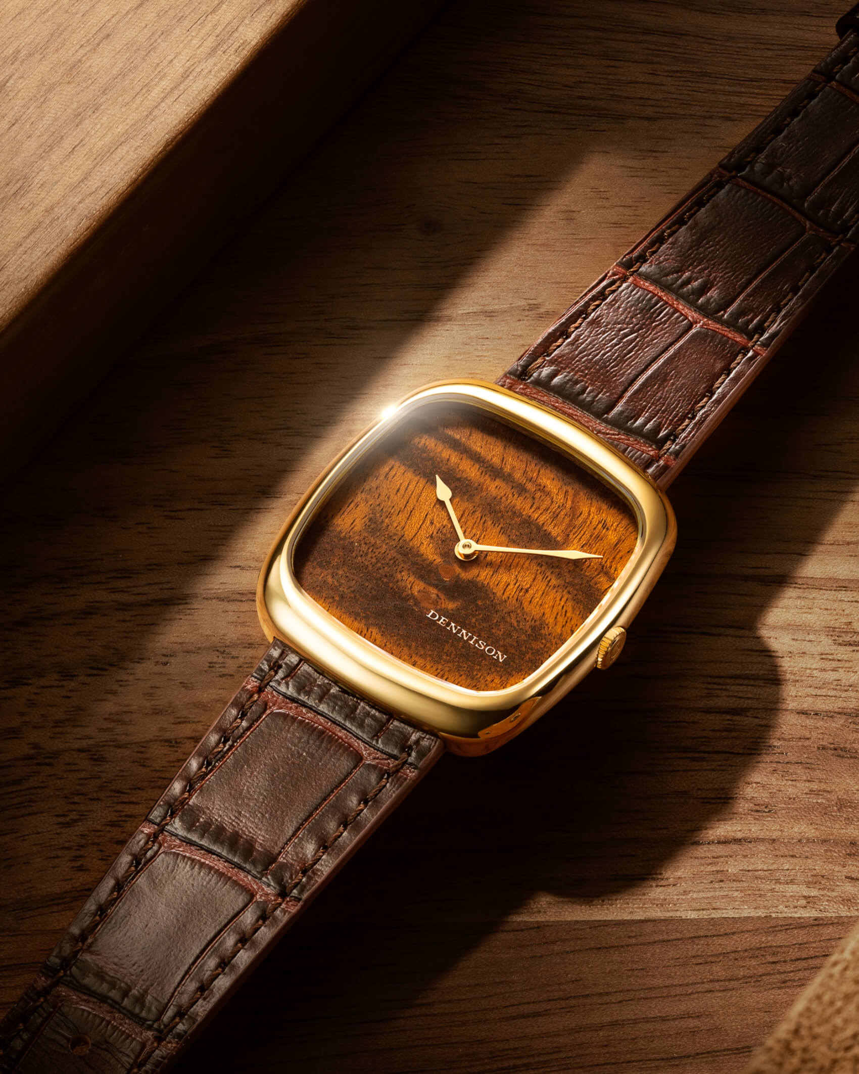Natural Wood In Steel/Gold